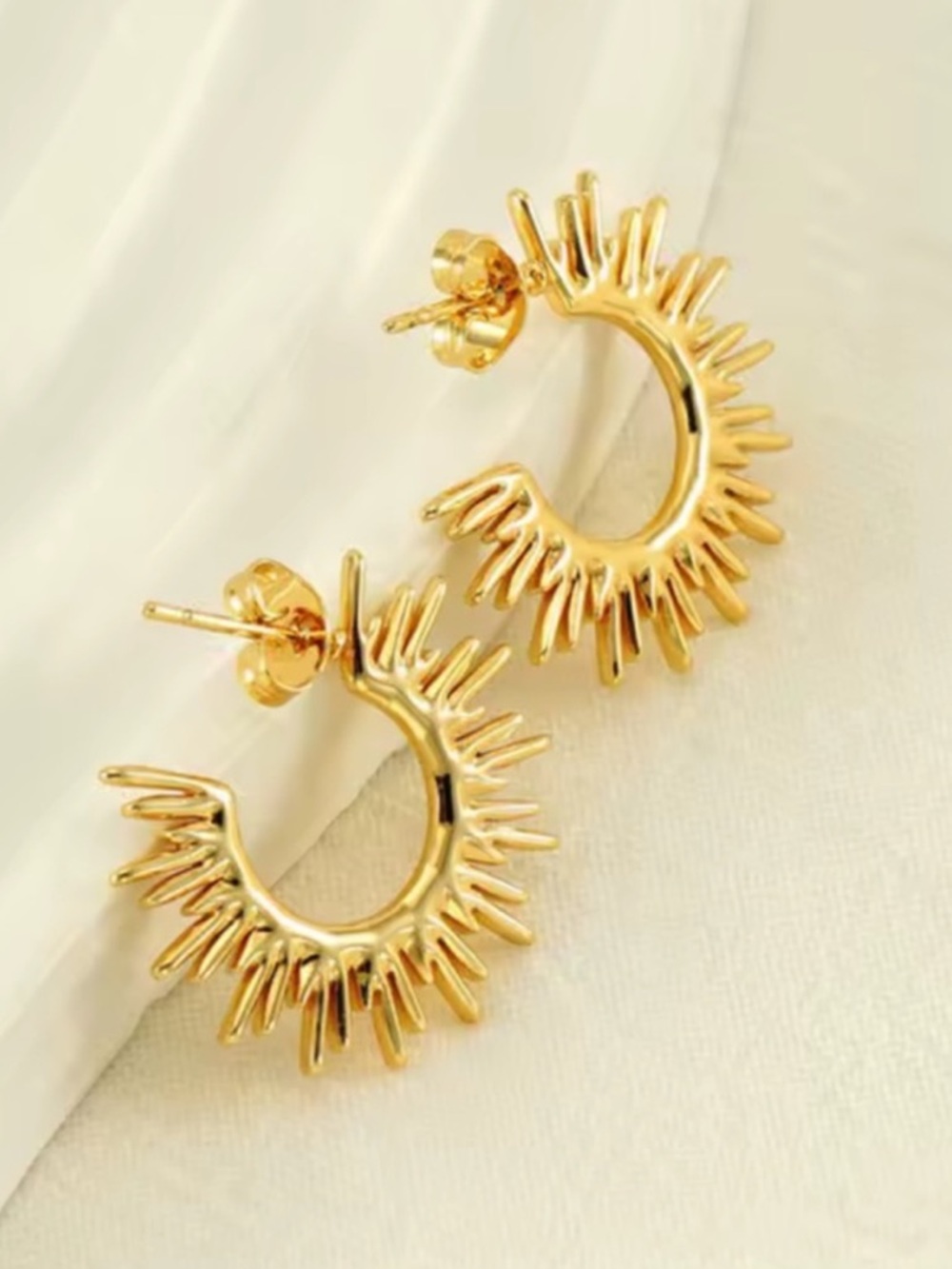 18K Gold Sunburst Hoop Earrings 
Tarnish Resistant Stainless Steel